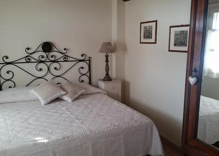 Cascina Manu Bed and Breakfast 3*